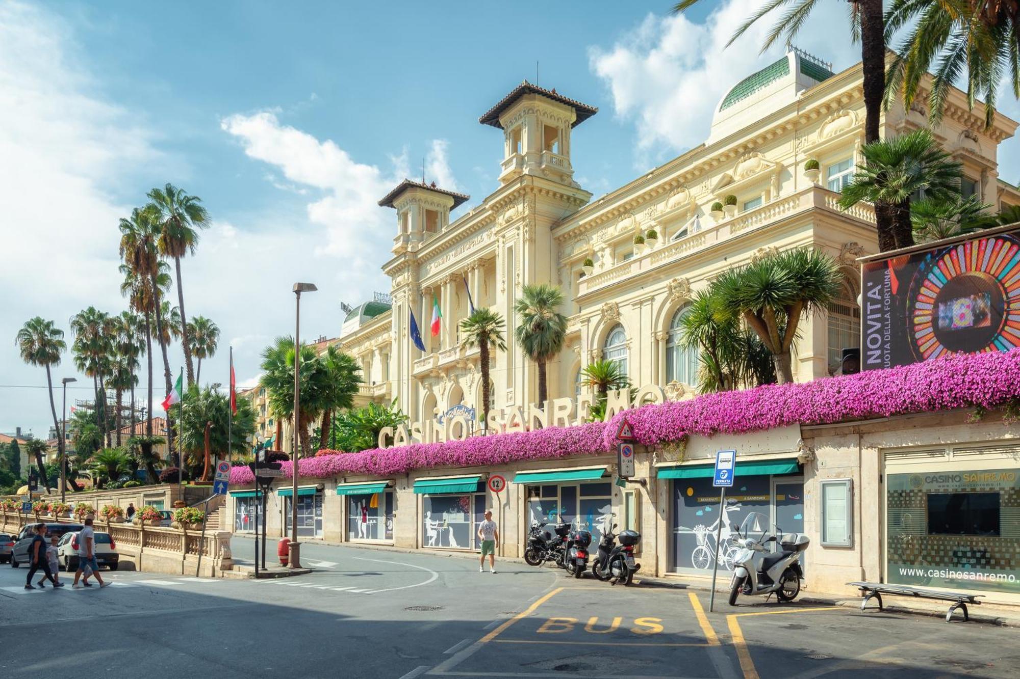 Villa Lucia Riviera Dei Fiori Pool - Happy Rentals Sanremo Eksteriør billede